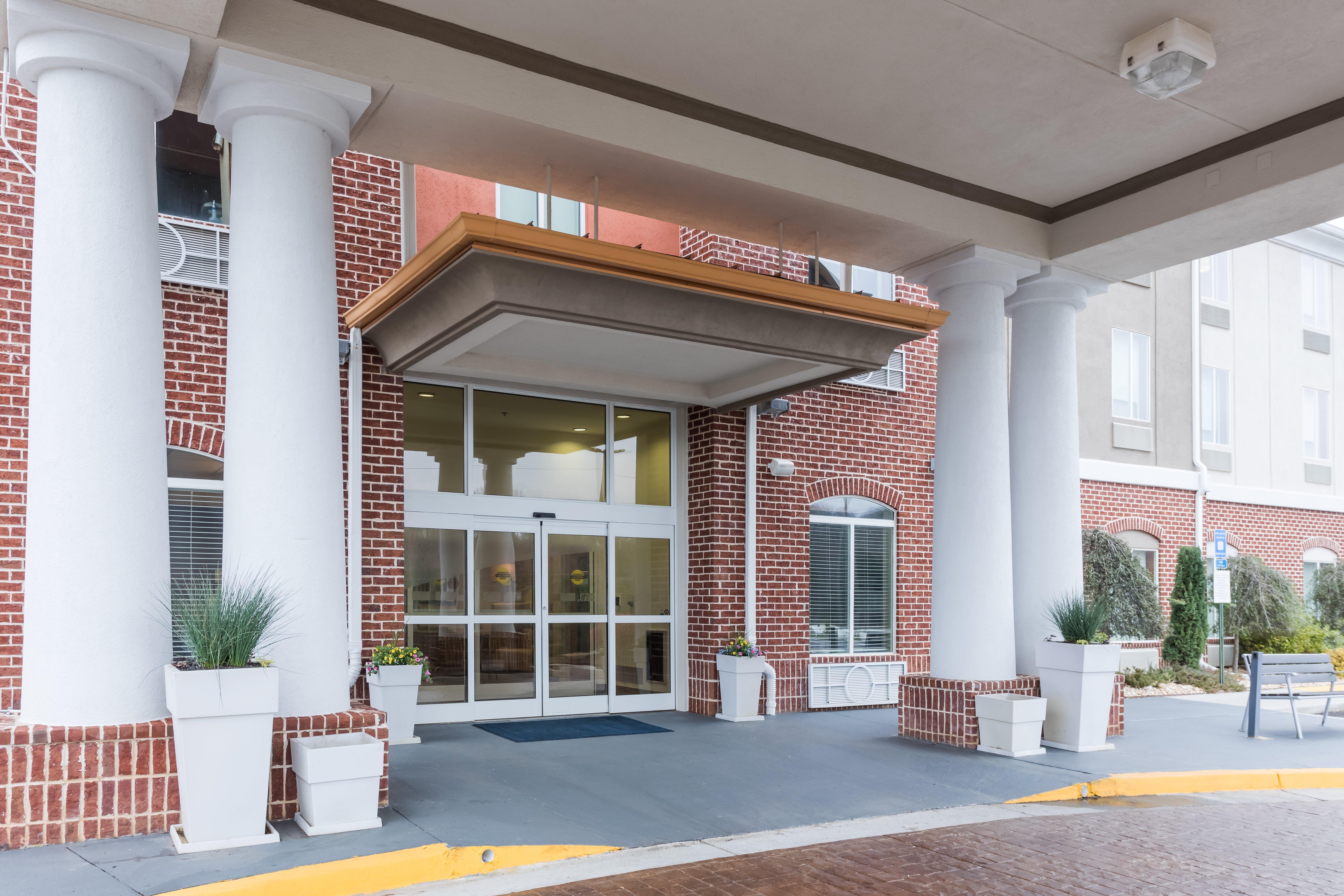 Holiday Inn Express Hotel y Suites Bremen Exterior foto